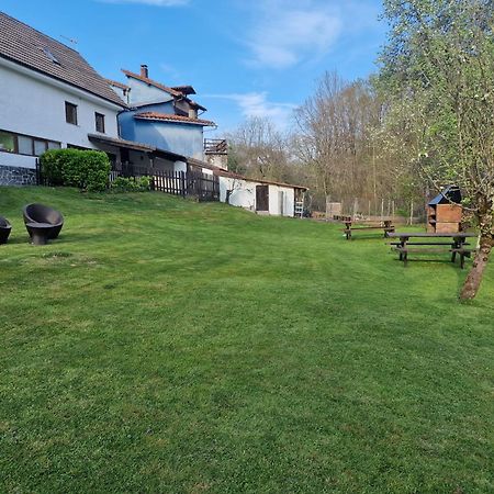 Alojamiento Con Jardin Y Barbacoa Onís Kültér fotó