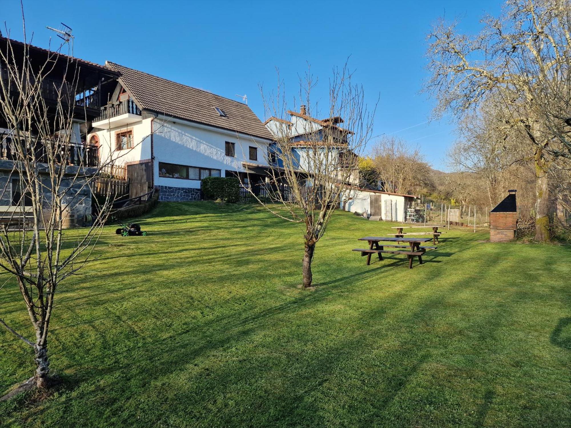 Alojamiento Con Jardin Y Barbacoa Onís Szoba fotó